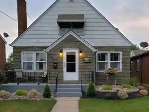 The Little Italy of Niagara Falls Bed & Breakfast