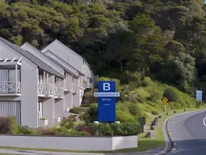 Breakwater Motel