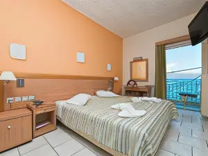 Plaz Hotel