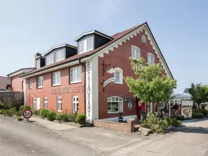 Hotel Neuwarft Altbau