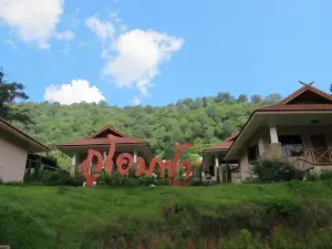 ภูโอบฟ้า (Phuoobfa Resort)