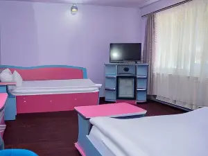 Hotel Yax