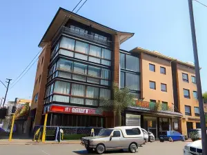 Alcazaba Lodges