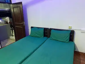 Beach Guest House Addalaichenai