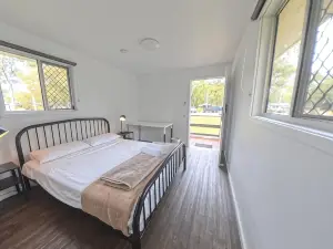 Kangarooms Noosa Everglades