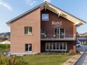 Neuhof Gäste-& Schokohaus