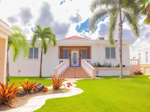 Big vacational house in Isabela