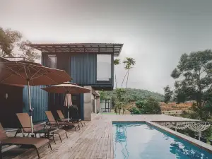 The Hooton Retreat