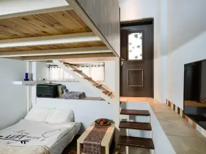 Ahuzat Shaul - Apartment