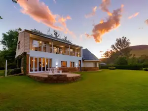 Woodcliffe Country House