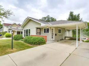 Glen Ellyn Home Walk to Downtown Dining and Shops!