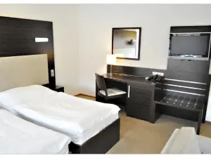 Hotel Monde