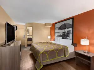 Super 8 by Wyndham Myrtle Beach/Market Common Area
