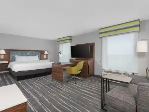 林肯東北I 80號歡朋套房酒店