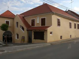 Hotel Eisenhuthaus