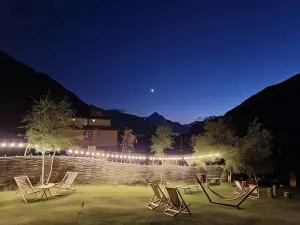 Kazbegi Cottages