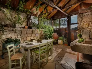 Oinoessa Traditional Boutique Guest Houses