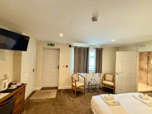 The Woodman Inn