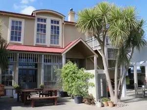 La Riviera Guesthouse