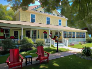 Red Rocker Inn