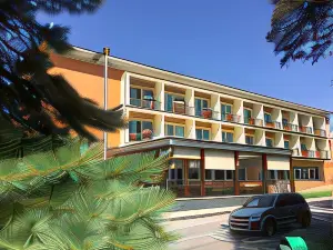 Hotel Rezident