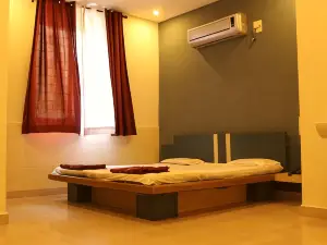 Hotel Abhiraj