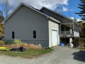 Cozy house 30 min to Stowe, 30 min to Smugglers Notch, 30 min to Jay Peak