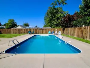 Madison on the Lake Home with Lake Erie Views & Pool in Wine Country!