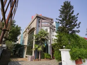 Hotel Gokul
