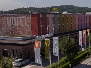 B&b Hotel 륄리 3 레이크