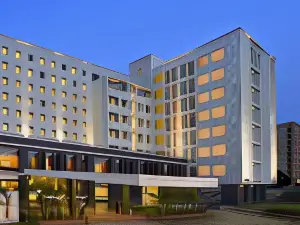 Red Fox by Lemon Tree Hotels, Bhiwadi