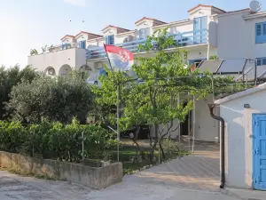 ปันซิออน อีวาน ซูชูราย