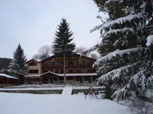 Kovanlika Hotel