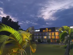 Hotel Mechi Crown