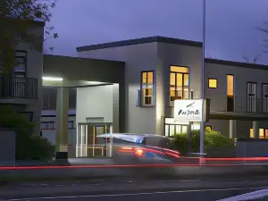 Chancellor Motor Lodge and Conference Centre