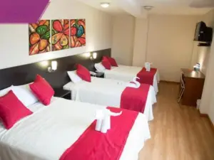 Hotel Versailles