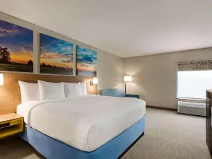 Days Inn by Wyndham Hillsboro