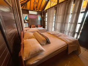 Compass Diving Resort
