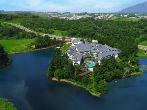 Lido Lake Resort by Mnc Hotel