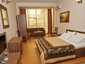Hotel Leto