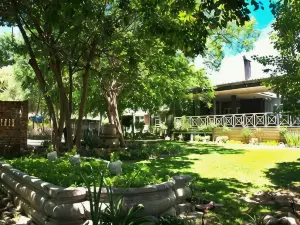 Kroon Manor