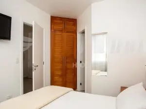 Travel Inn Flats Riviera