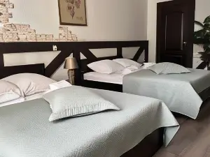 Pioner 32 Mini-Hotel