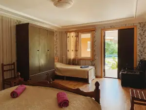 Matua Guest House