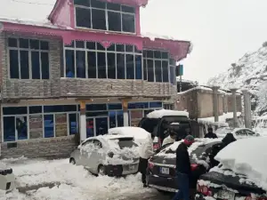 Three Star Hotel
