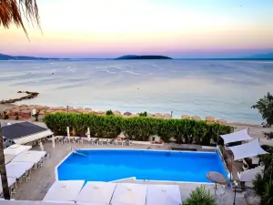 The Grove Seaside Hotel