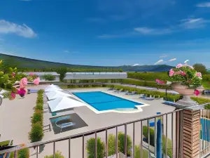 Dipladenia Garden Country Resort