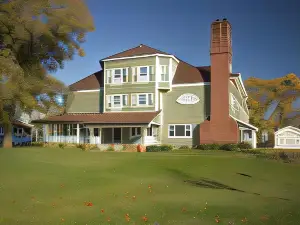 Ivy Court Inn and Suites