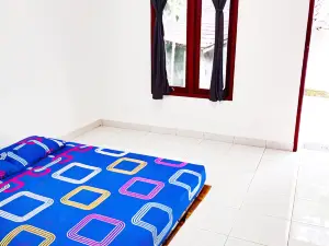Sarwi Endah Beach Cottage