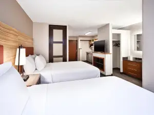 Candlewood Suites Cincinnati Northeast - Mason